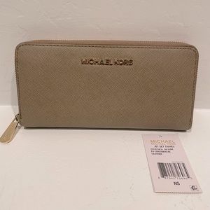 MK Large Continental Dk Dune Wallet